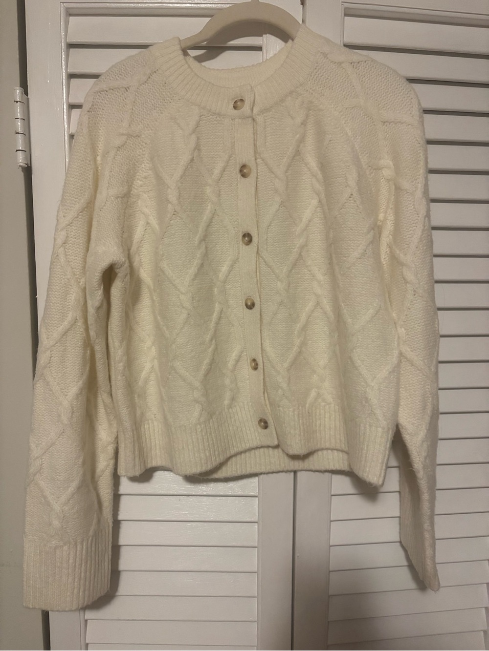 Abercrombie Cream Cable Knit Button-Front Women's Sweater
